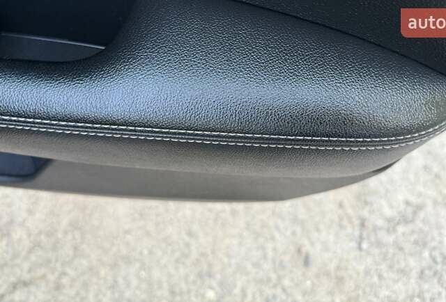 Черный Киа Niro, объемом двигателя 0 л и пробегом 98 тыс. км за 17450 $, фото 80 на Automoto.ua