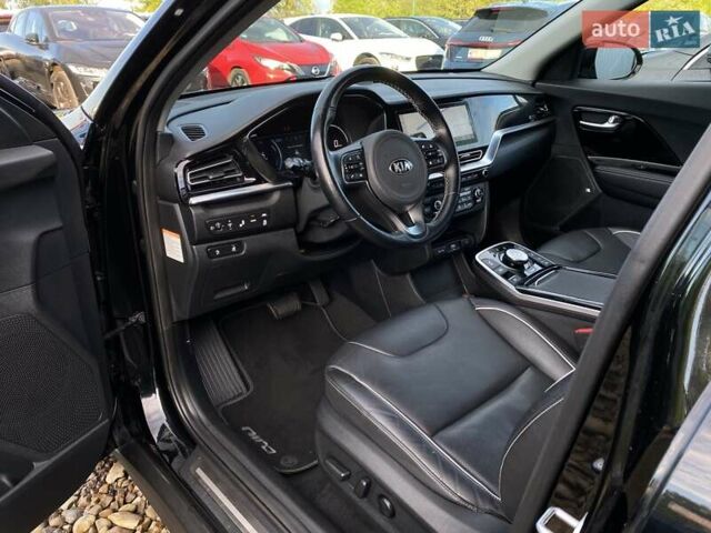 Чорний Кіа Niro, об'ємом двигуна 0 л та пробігом 88 тис. км за 21900 $, фото 1 на Automoto.ua
