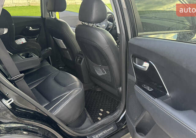 Киа Niro 2020 в Луцке на Automoto.ua Черный Киа Niro, объемом двигателя 0 л и пробегом 155 тыс. км за 19700 $, фото 12 на Automoto.ua