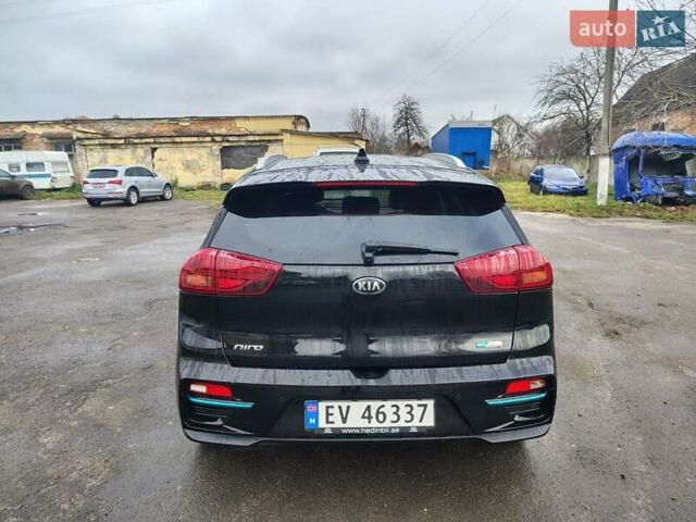 Чорний Кіа Niro, об'ємом двигуна 0 л та пробігом 146 тис. км за 18900 $, фото 8 на Automoto.ua