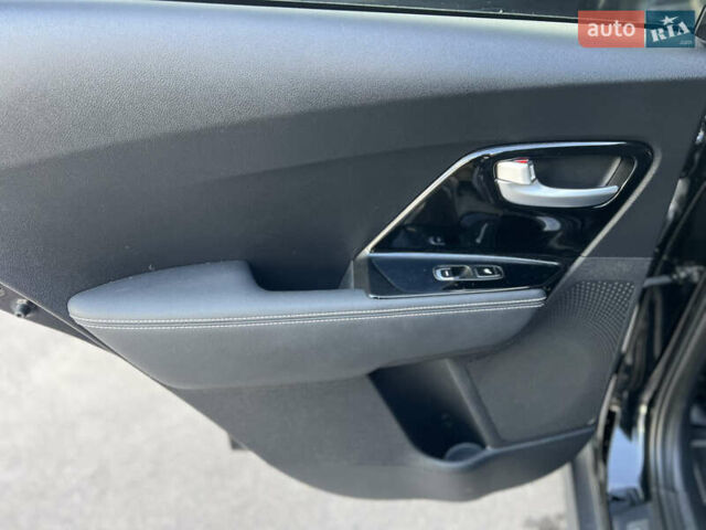 Черный Киа Niro, объемом двигателя 0 л и пробегом 140 тыс. км за 18199 $, фото 39 на Automoto.ua