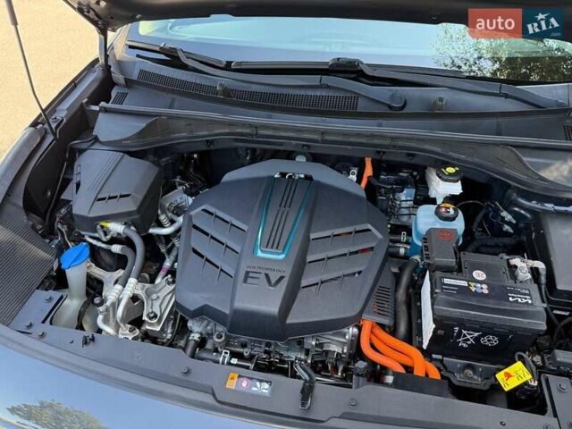 Черный Киа Niro, объемом двигателя 0 л и пробегом 84 тыс. км за 19500 $, фото 3 на Automoto.ua