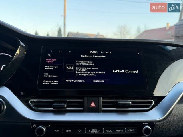 Чорний Кіа Niro, об'ємом двигуна 0 л та пробігом 69 тис. км за 21500 $, фото 25 на Automoto.ua