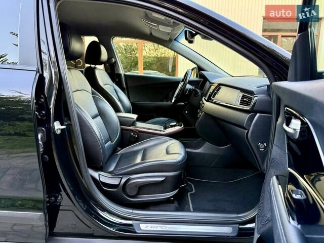 Черный Киа Niro, объемом двигателя 0 л и пробегом 128 тыс. км за 16800 $, фото 70 на Automoto.ua