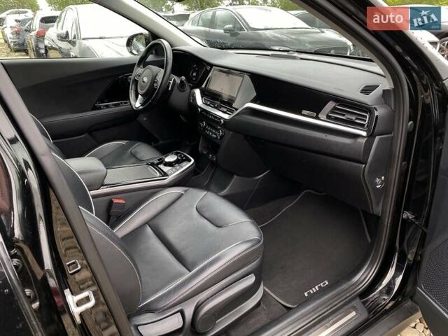 Черный Киа Niro, объемом двигателя 0 л и пробегом 107 тыс. км за 21400 $, фото 67 на Automoto.ua