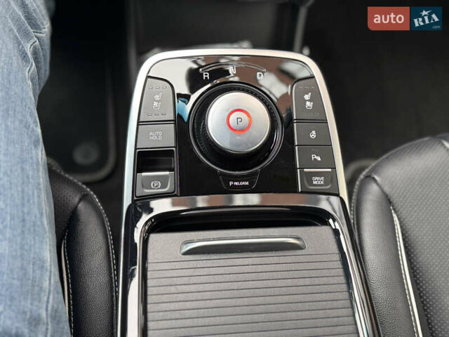 Черный Киа Niro, объемом двигателя 0 л и пробегом 132 тыс. км за 18699 $, фото 52 на Automoto.ua