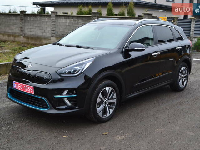 Чорний Кіа Niro, об'ємом двигуна 0 л та пробігом 169 тис. км за 18450 $, фото 2 на Automoto.ua