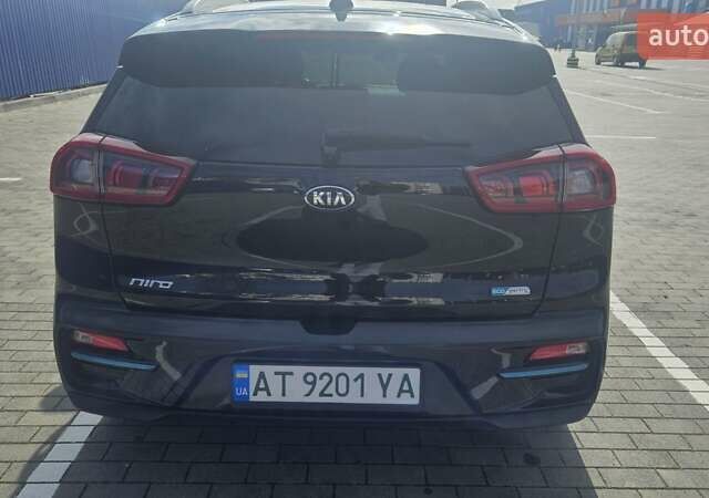 Черный Киа Niro, объемом двигателя 0 л и пробегом 121 тыс. км за 18500 $, фото 8 на Automoto.ua