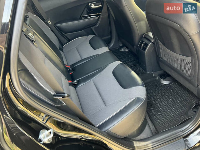 Черный Киа Niro, объемом двигателя 0 л и пробегом 112 тыс. км за 19500 $, фото 7 на Automoto.ua