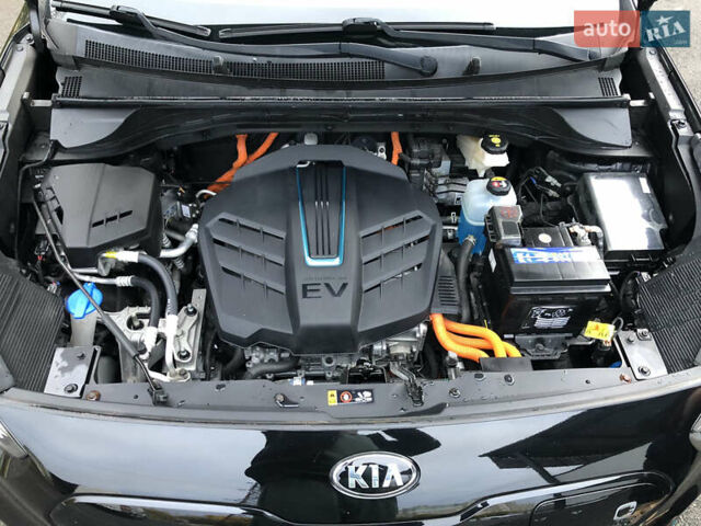 Киа Niro 2020 в Киеве на Automoto.ua Черный Киа Niro, объемом двигателя 0 л и пробегом 67 тыс. км за 21999 $, фото 12 на Automoto.ua