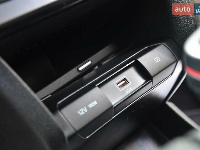 Черный Киа Niro, объемом двигателя 0 л и пробегом 76 тыс. км за 17550 $, фото 40 на Automoto.ua