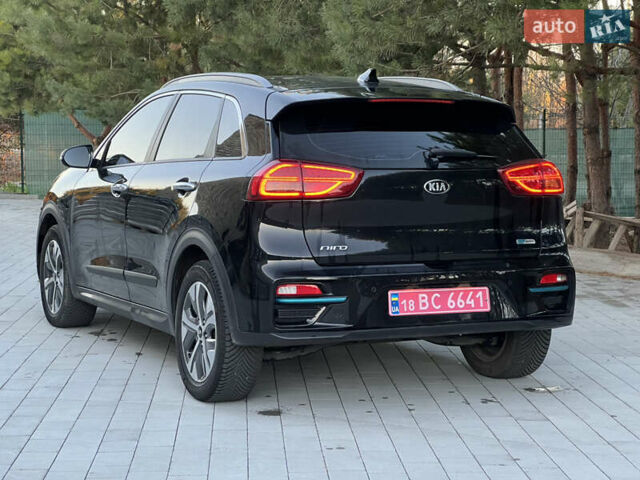 Чорний Кіа Niro, об'ємом двигуна 0 л та пробігом 149 тис. км за 18999 $, фото 5 на Automoto.ua