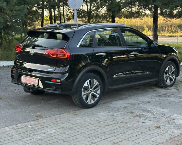Черный Киа Niro, объемом двигателя 0 л и пробегом 112 тыс. км за 18750 $, фото 27 на Automoto.ua