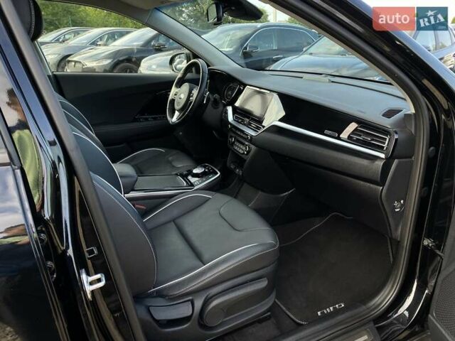 Киа Niro 2020 в Львове на Automoto.ua Черный Киа Niro, объемом двигателя 0 л и пробегом 83 тыс. км за 22200 $, фото 59 на Automoto.ua