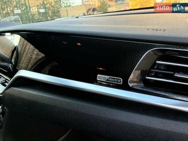 Черный Киа Niro, объемом двигателя 0 л и пробегом 105 тыс. км за 20500 $, фото 66 на Automoto.ua