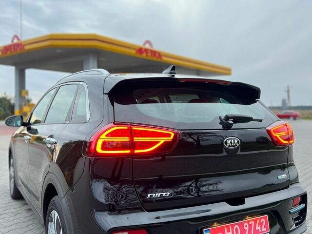 Черный Киа Niro, объемом двигателя 0 л и пробегом 106 тыс. км за 17900 $, фото 20 на Automoto.ua