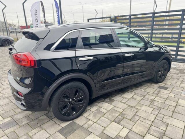 Черный Киа Niro, объемом двигателя 0 л и пробегом 112 тыс. км за 21900 $, фото 2 на Automoto.ua
