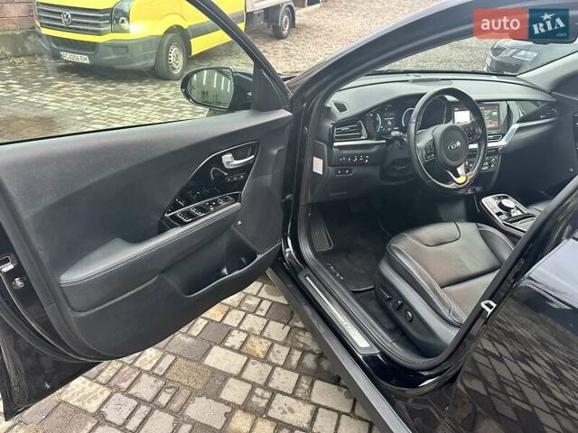 Чорний Кіа Niro, об'ємом двигуна 0 л та пробігом 104 тис. км за 20923 $, фото 17 на Automoto.ua