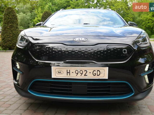 Черный Киа Niro, объемом двигателя 0 л и пробегом 76 тыс. км за 17550 $, фото 10 на Automoto.ua