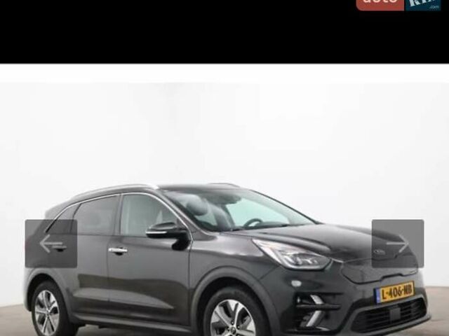 Чорний Кіа Niro, об'ємом двигуна 0 л та пробігом 65 тис. км за 16499 $, фото 4 на Automoto.ua