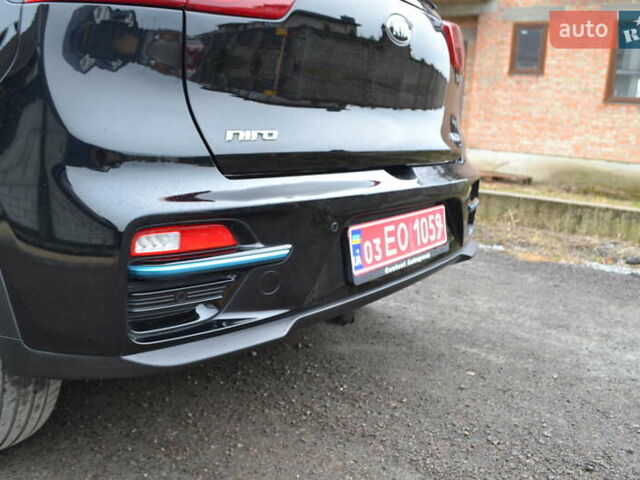 Чорний Кіа Niro, об'ємом двигуна 0 л та пробігом 169 тис. км за 18450 $, фото 78 на Automoto.ua