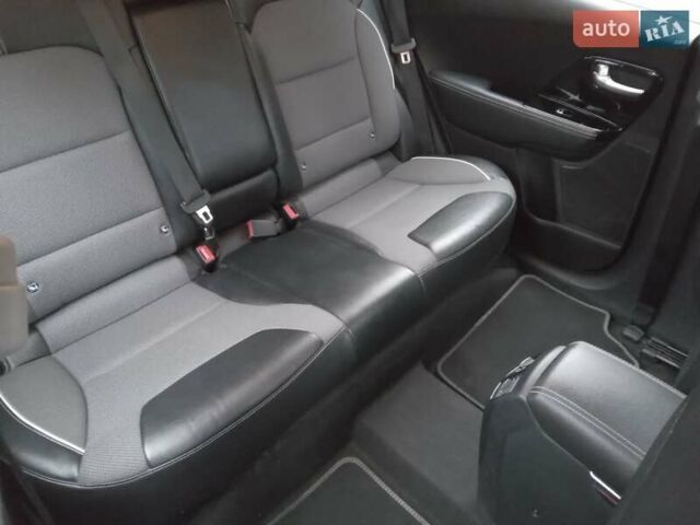 Черный Киа Niro, объемом двигателя 0 л и пробегом 92 тыс. км за 19945 $, фото 60 на Automoto.ua