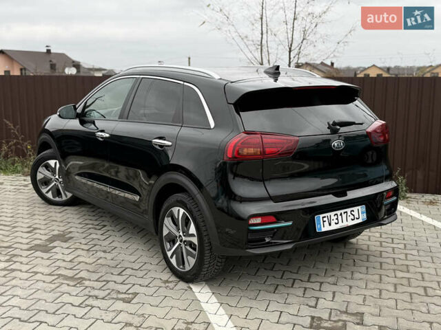 Черный Киа Niro, объемом двигателя 0 л и пробегом 61 тыс. км за 19300 $, фото 8 на Automoto.ua