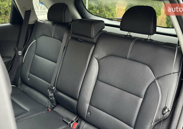 Чорний Кіа Niro, об'ємом двигуна 0 л та пробігом 110 тис. км за 19500 $, фото 60 на Automoto.ua