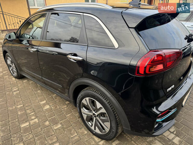 Чорний Кіа Niro, об'ємом двигуна 0 л та пробігом 164 тис. км за 18400 $, фото 7 на Automoto.ua