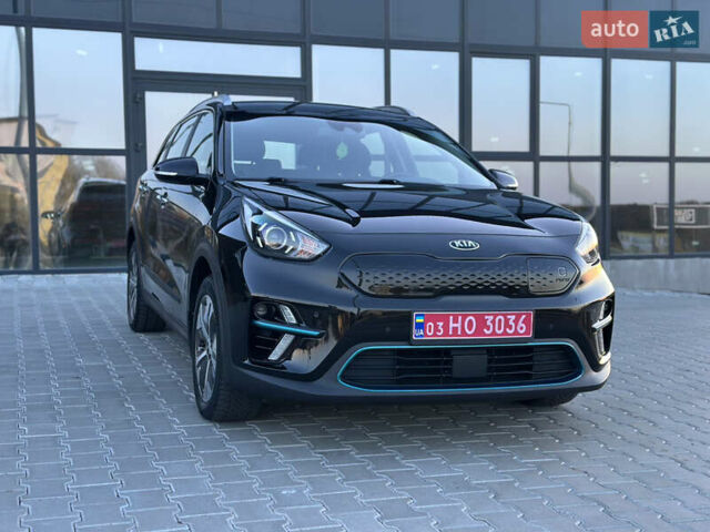Чорний Кіа Niro, об'ємом двигуна 0 л та пробігом 98 тис. км за 19400 $, фото 2 на Automoto.ua