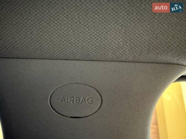 Черный Киа Niro, объемом двигателя 0 л и пробегом 98 тыс. км за 17450 $, фото 62 на Automoto.ua