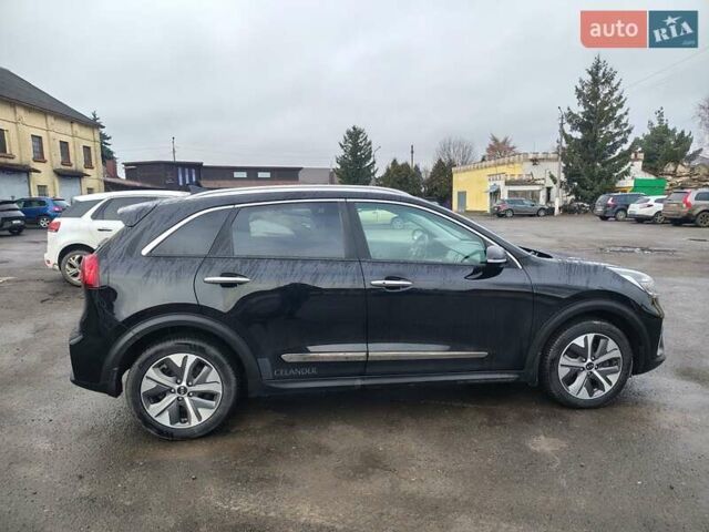 Чорний Кіа Niro, об'ємом двигуна 0 л та пробігом 146 тис. км за 18900 $, фото 7 на Automoto.ua