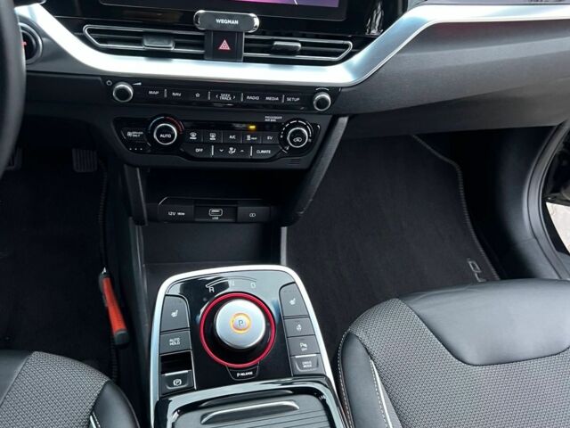 Черный Киа Niro, объемом двигателя 0 л и пробегом 106 тыс. км за 17900 $, фото 23 на Automoto.ua