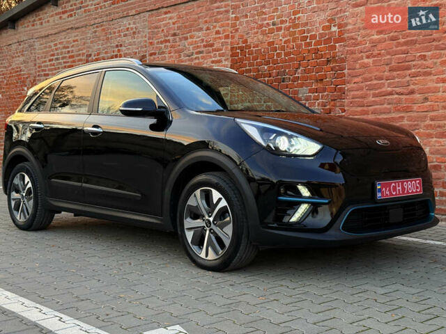 Киа Niro 2020 в Тернополе на Automoto.ua Черный Киа Niro, объемом двигателя 0 л и пробегом 92 тыс. км за 19899 $, фото 17 на Automoto.ua