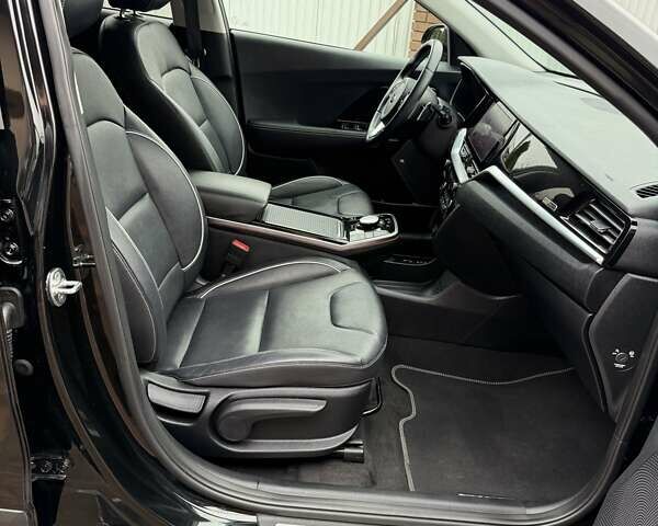 Чорний Кіа Niro, об'ємом двигуна 0 л та пробігом 89 тис. км за 20799 $, фото 72 на Automoto.ua