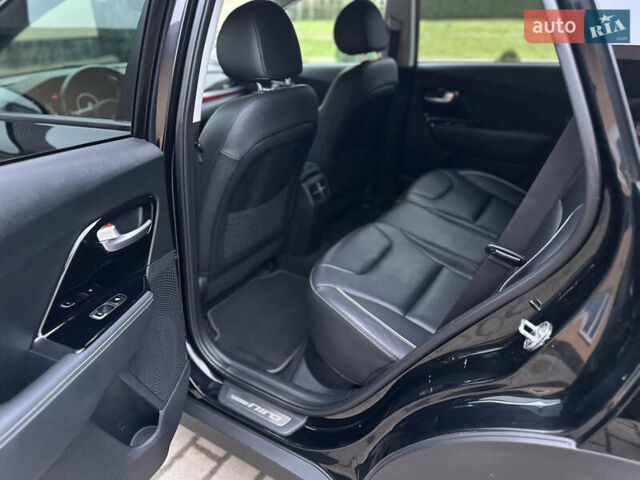 Черный Киа Niro, объемом двигателя 0 л и пробегом 135 тыс. км за 18650 $, фото 18 на Automoto.ua