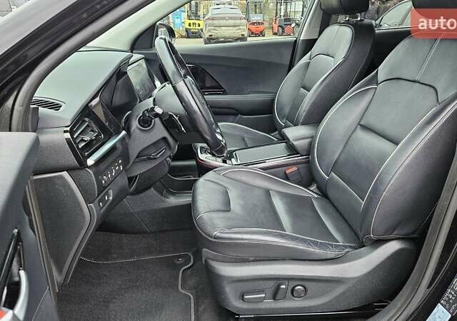 Черный Киа Niro, объемом двигателя 0 л и пробегом 139 тыс. км за 19800 $, фото 9 на Automoto.ua