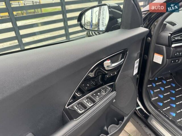 Черный Киа Niro, объемом двигателя 0 л и пробегом 113 тыс. км за 21900 $, фото 14 на Automoto.ua