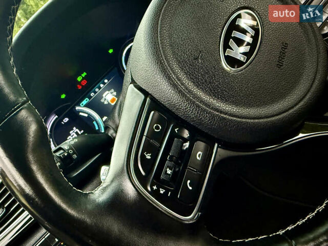 Киа Niro 2020 в Трускавце на Automoto.ua Черный Киа Niro, объемом двигателя 0 л и пробегом 97 тыс. км за 16999 $, фото 32 на Automoto.ua
