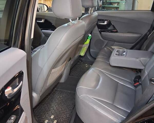 Чорний Кіа Niro, об'ємом двигуна 0 л та пробігом 143 тис. км за 17800 $, фото 17 на Automoto.ua