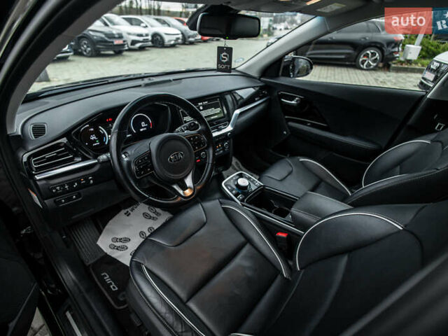 Черный Киа Niro, объемом двигателя 0 л и пробегом 114 тыс. км за 21900 $, фото 17 на Automoto.ua