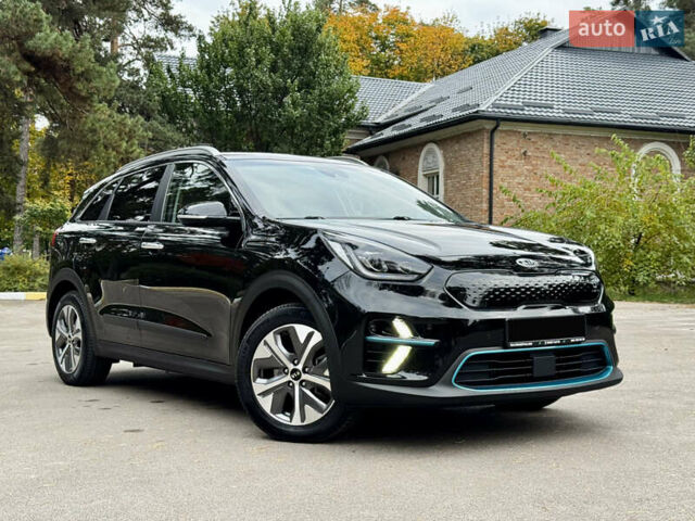 Чорний Кіа Niro, об'ємом двигуна 0 л та пробігом 107 тис. км за 20500 $, фото 3 на Automoto.ua