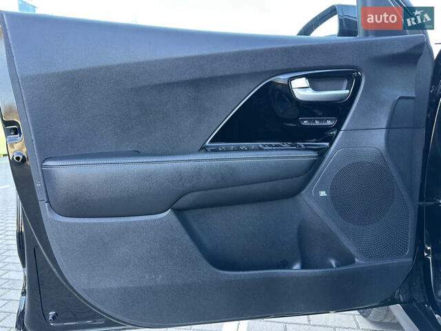 Чорний Кіа Niro, об'ємом двигуна 0 л та пробігом 144 тис. км за 19500 $, фото 39 на Automoto.ua