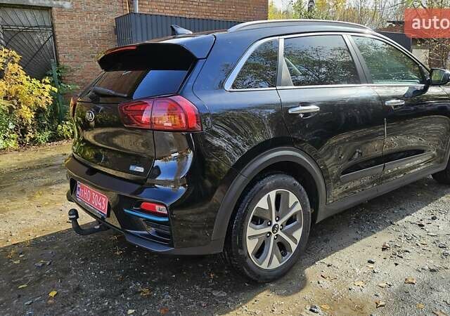 Киа Niro 2020 в Радомышле на Automoto.ua Черный Киа Niro, объемом двигателя 0 л и пробегом 139 тыс. км за 19600 $, фото 6 на Automoto.ua