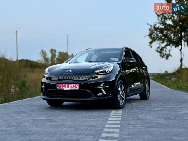 Черный Киа Niro, объемом двигателя 0 л и пробегом 165 тыс. км за 16999 $, фото 6 на Automoto.ua