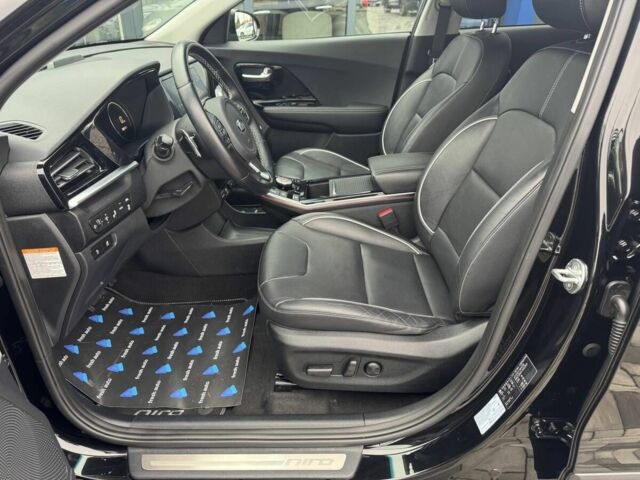 Черный Киа Niro, объемом двигателя 0 л и пробегом 112 тыс. км за 21900 $, фото 21 на Automoto.ua