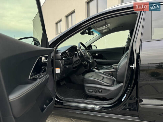 Черный Киа Niro, объемом двигателя 0 л и пробегом 103 тыс. км за 20700 $, фото 12 на Automoto.ua