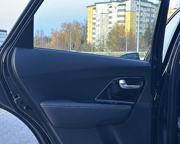 Чорний Кіа Niro, об'ємом двигуна 0 л та пробігом 98 тис. км за 19400 $, фото 33 на Automoto.ua