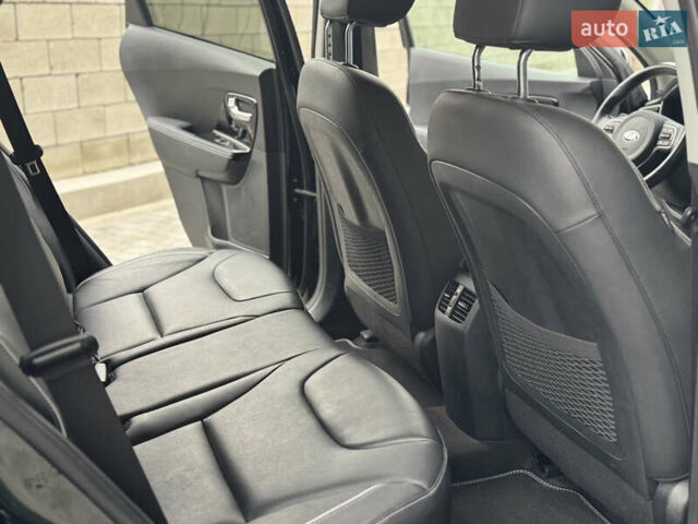 Черный Киа Niro, объемом двигателя 0 л и пробегом 132 тыс. км за 18699 $, фото 40 на Automoto.ua