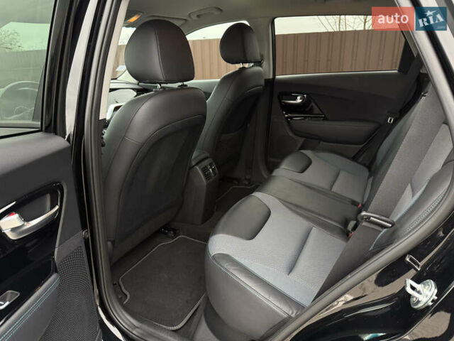 Черный Киа Niro, объемом двигателя 0 л и пробегом 61 тыс. км за 19300 $, фото 31 на Automoto.ua
